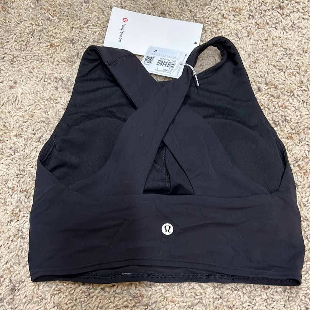 NWT Lululemon Forward Fold Bra size 6